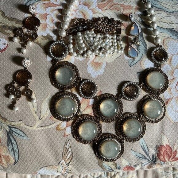 Chico's statement necklace set which includes 1bracelet, 2 pairs of earrings - Picture 9 of 13